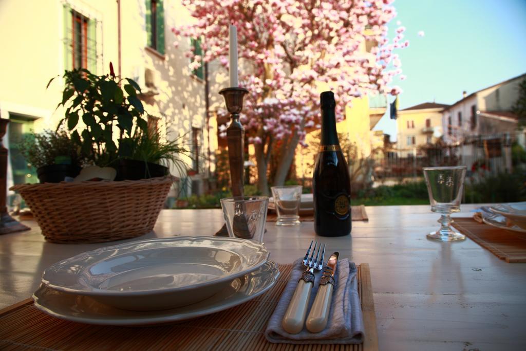 B&B La Magnolia Ostiglia Exterior foto
